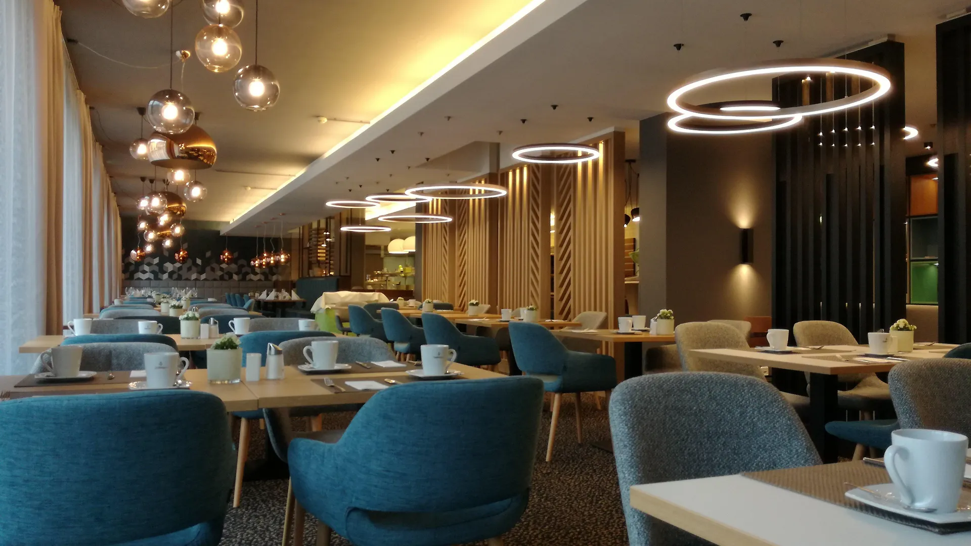 Otel Holiday Inn - Salzburg City By Ihg