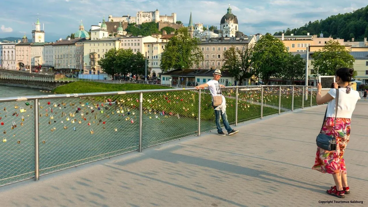 Otel Holiday Inn - Salzburg City By Ihg